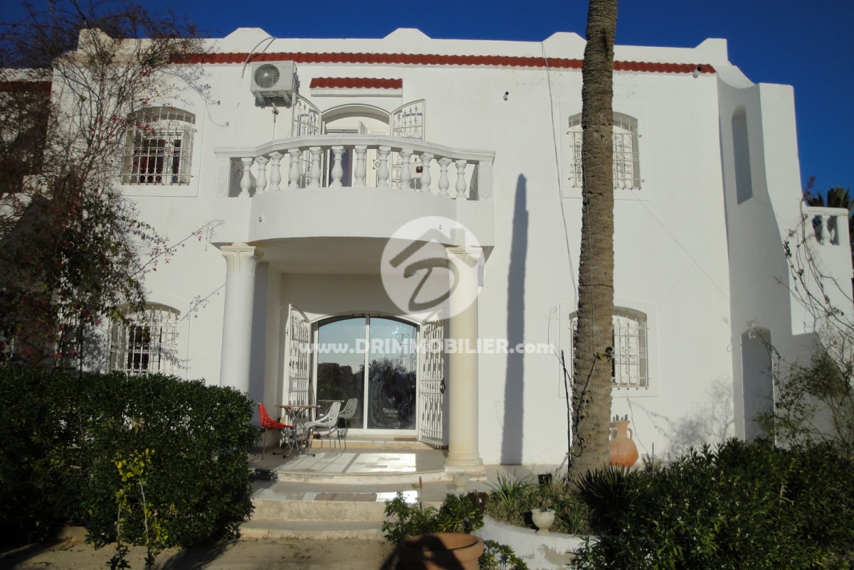 V 115 -                            Vente
                           VIP Villa Djerba